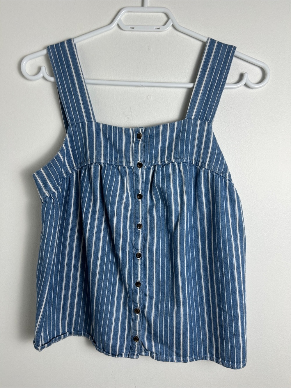 Old Navy Light Blue and White Striped tank Top women’s extra small cute feminine